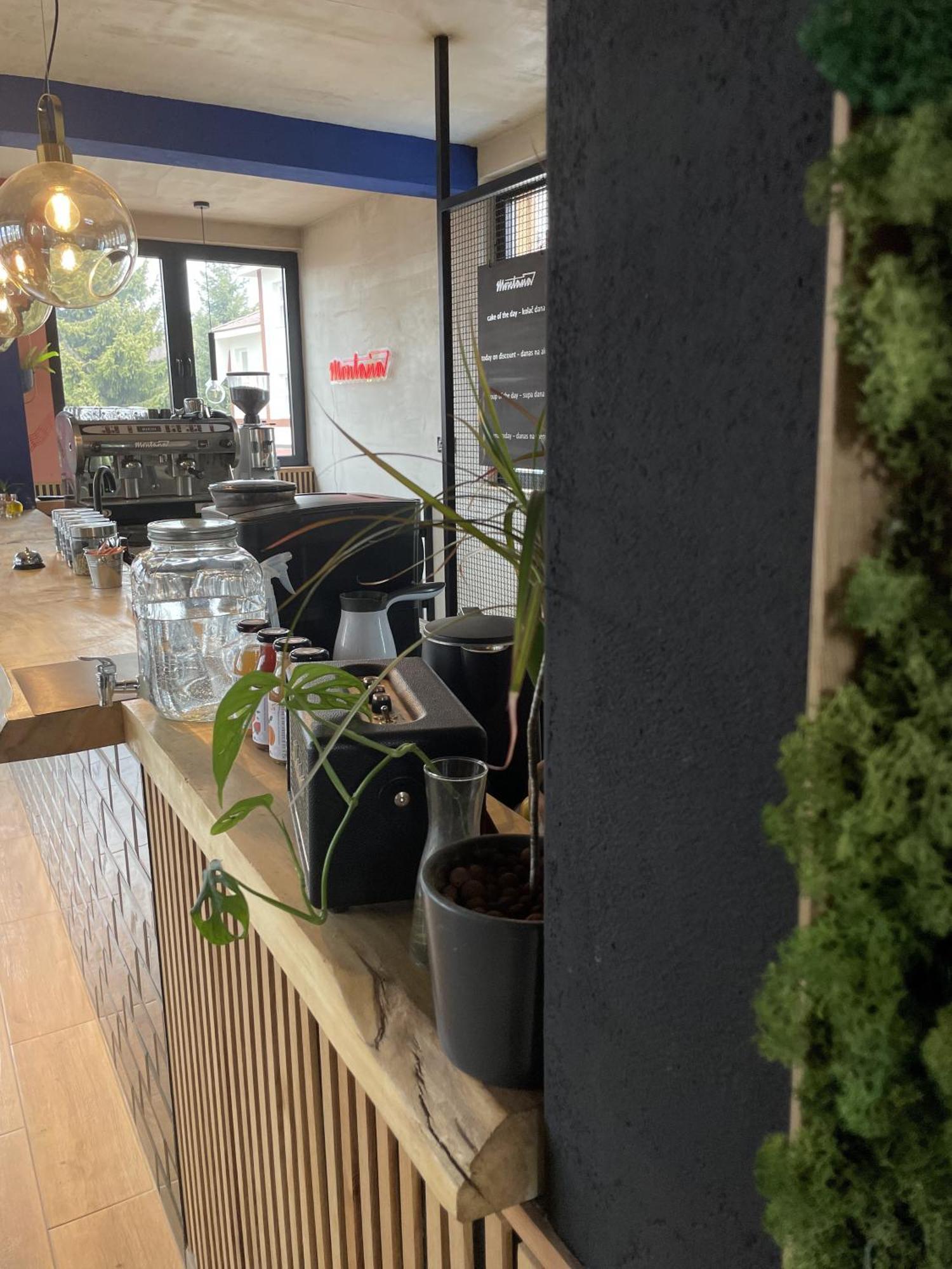 Montana Hotel Lisina Ngoại thất bức ảnh